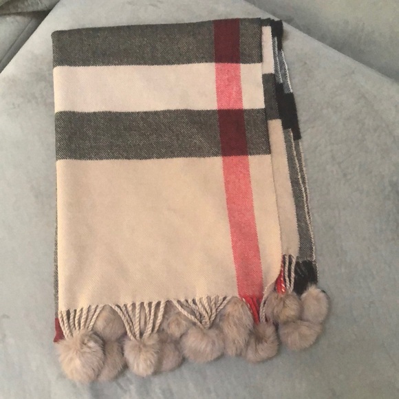 Pom Pom scarf / wrap - Picture 2 of 3